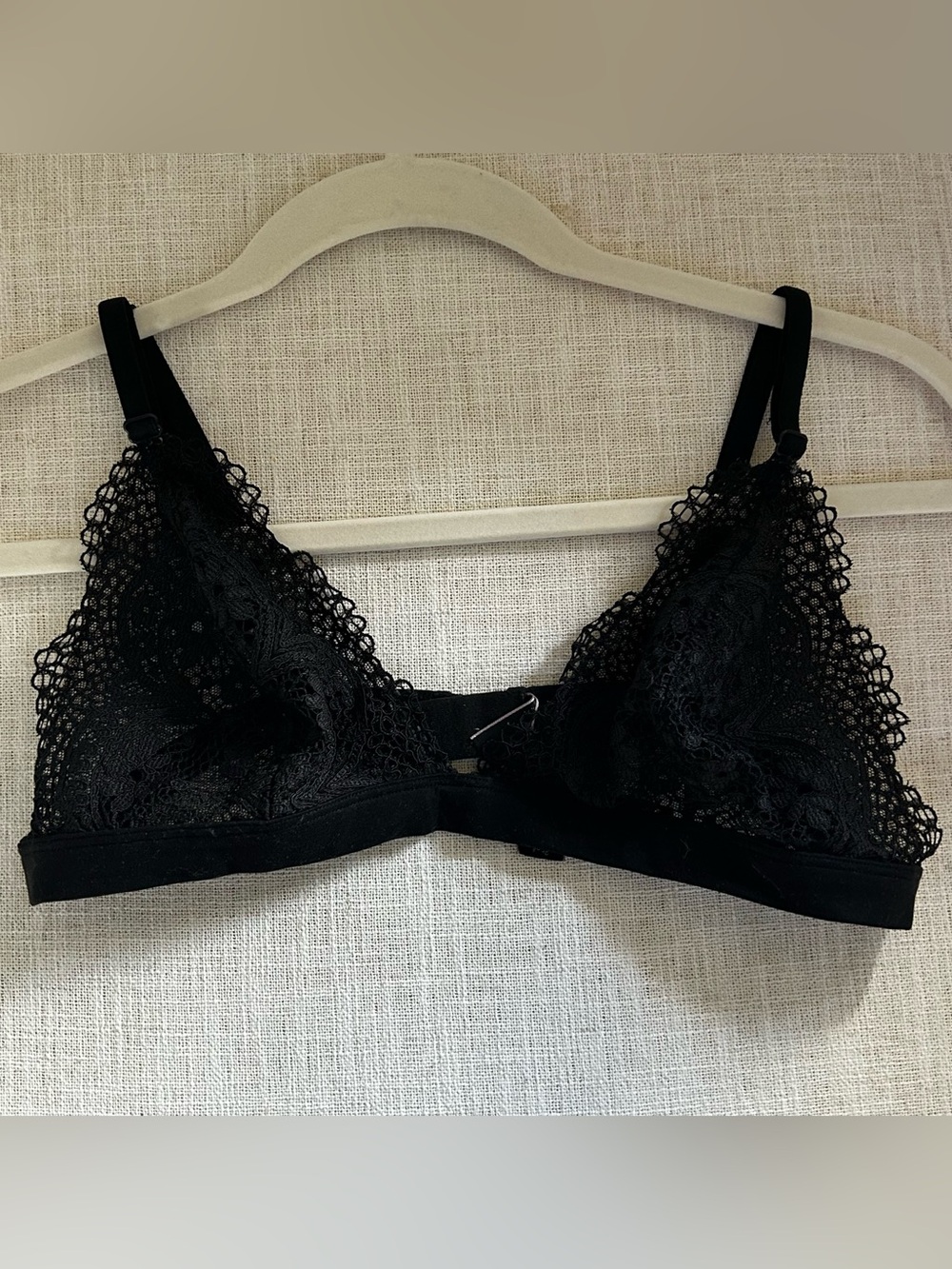 Victoria Secret | Black Lace Triangle Bralet Med-Large
